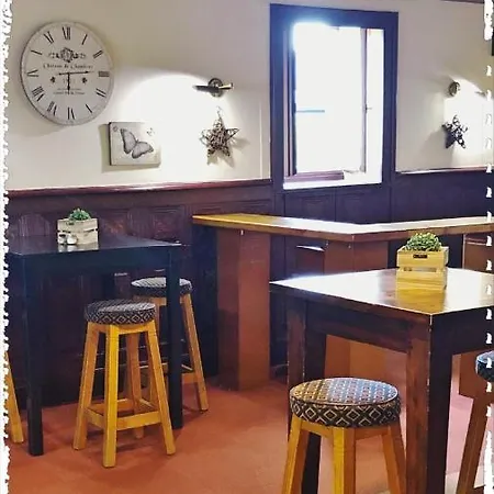 Le Bretagne Et Restaurant Le Papillon Hotel 2*